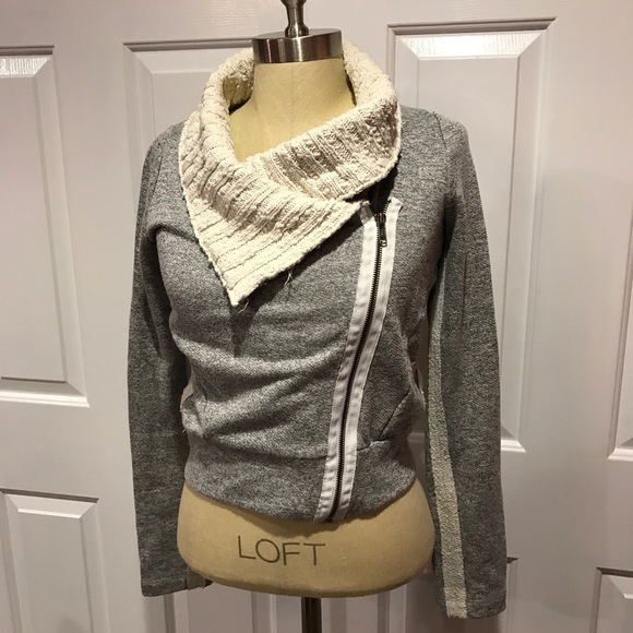 Anthropologie Jackets & Blazers - dolan t-shirt Anthropologie gray sweatshirt small